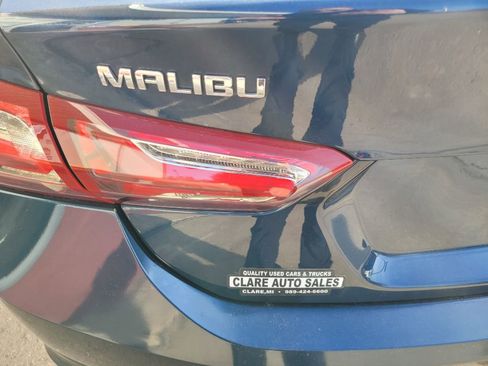 Used 2022 Chevrolet Malibu LT FWD image 9