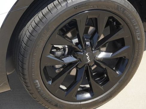 Used 2023 Kia Sorento SX AWD/4WD image 10
