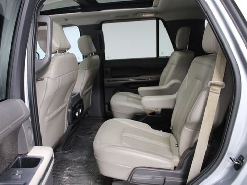 Used 2020 Ford Expedition Limited w/ Equipment Group 302A AWD/4WD image 19