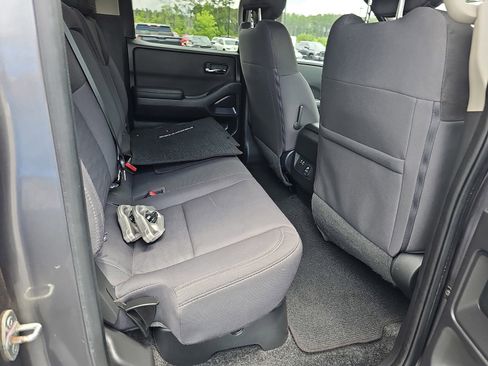 Used 2023 Nissan Frontier SV w/ SV Convenience Package AWD/4WD image 12