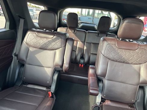 Used 2025 Ford Explorer Platinum w/ LUX Leather Package AWD/4WD image 28