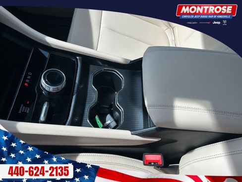 New 2026 Jeep Grand Cherokee Limited w/ Limited Altitude Package AWD/4WD image 16