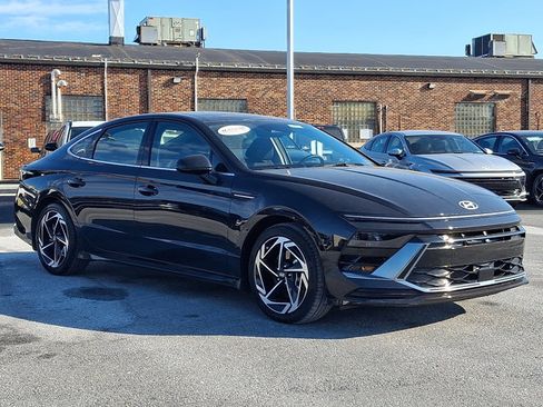 Certified 2025 Hyundai Sonata SEL image 3