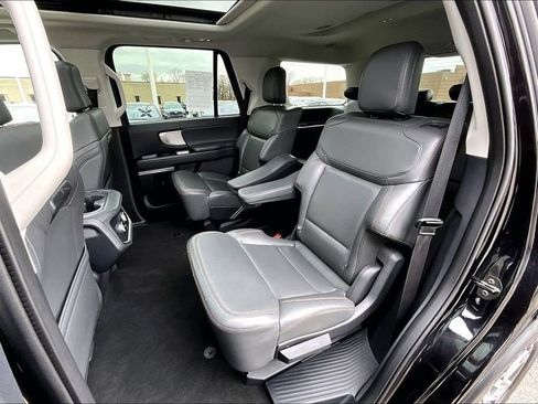 Certified 2025 Ford Expedition Active AWD/4WD image 25