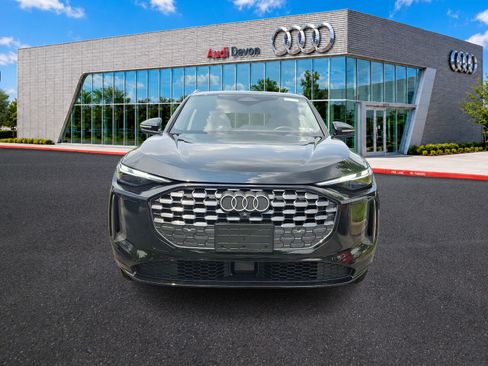 Certified 2025 Audi Q5 Premium w/ Convenience Package AWD/4WD image 2