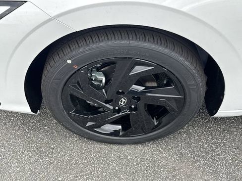 New 2026 Hyundai Elantra Sport FWD image 11