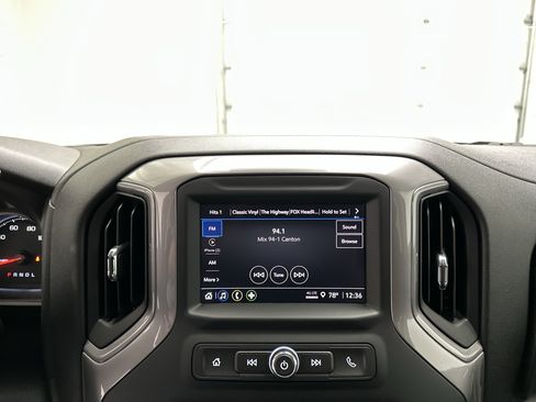 Used 2022 Chevrolet Silverado 1500 Custom w/ LPO, Dark Essentials Package AWD/4WD image 30
