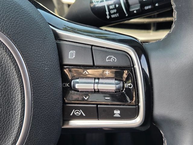 Used 2025 Kia Sorento EX w/ Panoramic Sunroof Package FWD image 27