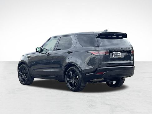 New 2025 Land Rover Discovery Dynamic SE image 3