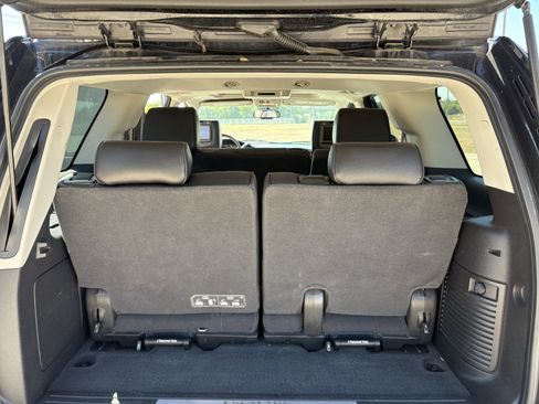 Used 2013 Cadillac Escalade Platinum image 11