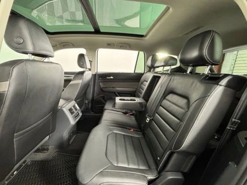 Used 2023 Volkswagen Atlas SEL Premium AWD/4WD image 5