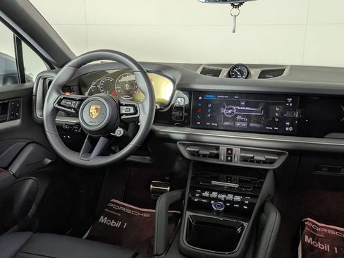 New 2026 Porsche Cayenne S image 22