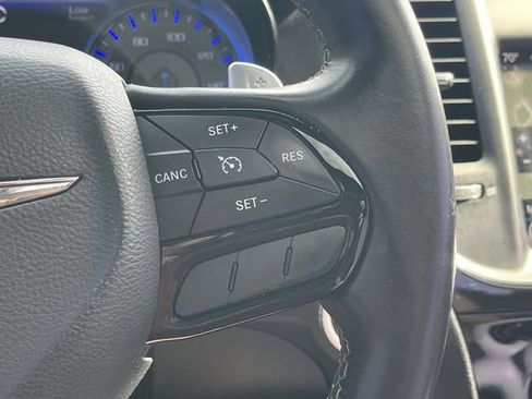 Used 2017 Chrysler 300 S w/ 300S Premium Group RWD image 28