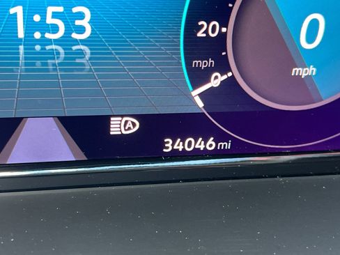 Used 2025 Volkswagen Atlas SE image 25