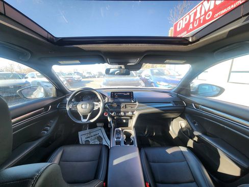 Used 2018 Honda Accord Sport image 9