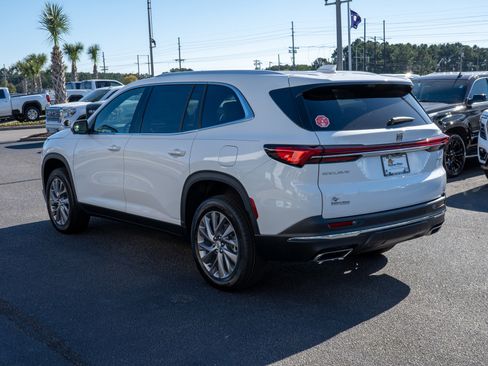 New 2026 Buick Enclave Preferred w/ Power Package image 5