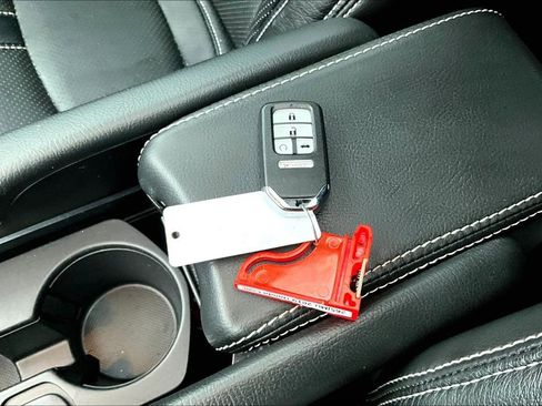 Used 2019 Honda Civic EX image 32