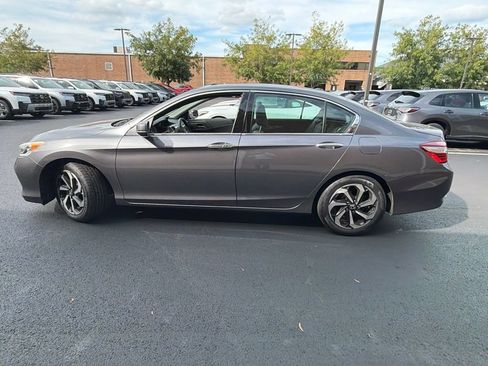 Used 2017 Honda Accord EX-L image 12