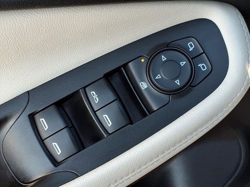 Used 2022 Buick Encore GX Preferred w/ Sport Touring Package image 21