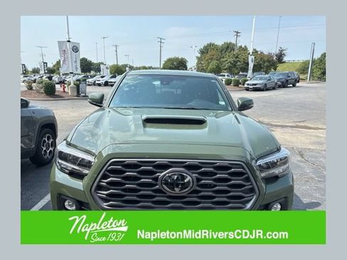 Used 2022 Toyota Tacoma TRD Sport w/ Technology Package AWD/4WD image 1