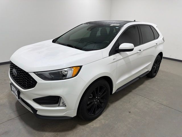 Used 2024 Ford Edge ST-Line AWD/4WD image 7