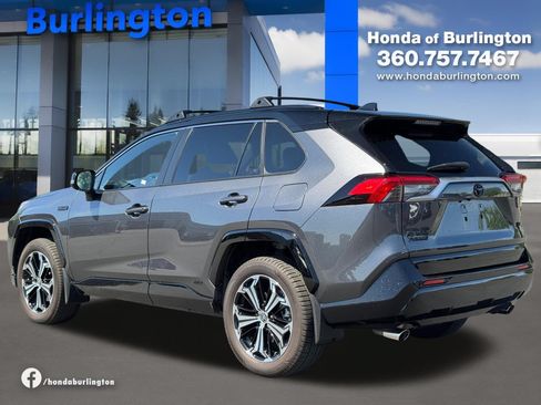 Used 2023 Toyota RAV4 XSE w/ Weather Package AWD/4WD image 4