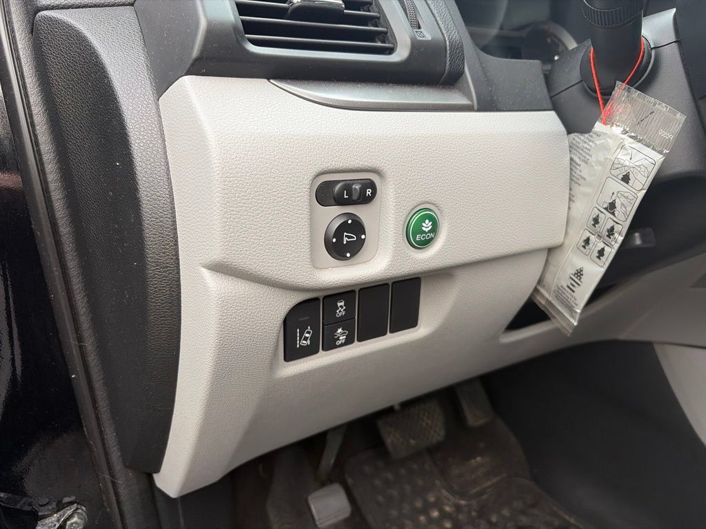 Used 2016 Honda Pilot EX image 16