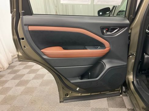 Certified 2025 Subaru Forester Touring w/ Touring Package image 31