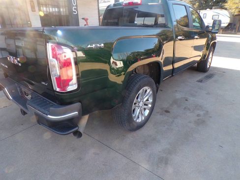 Used 2016 GMC Canyon SLT w/ Driver Alert Package image 5