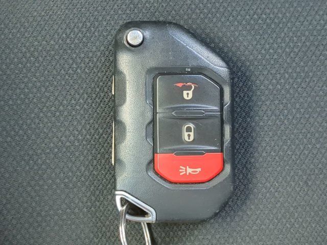 Used 2021 Jeep Wrangler Unlimited Sahara AWD/4WD image 31