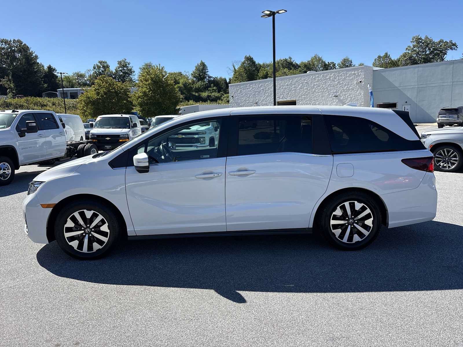 Used 2025 Honda Odyssey EX-L image 9