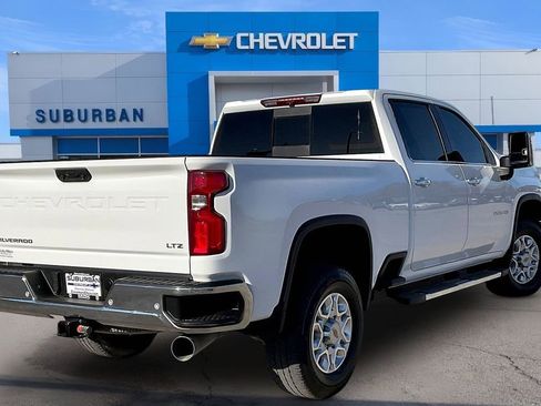 Used 2024 Chevrolet Silverado 2500 LTZ w/ LTZ Convenience Package image 2