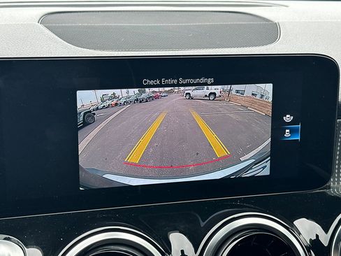 Used 2023 Mercedes-Benz GLB 250 4MATIC image 19