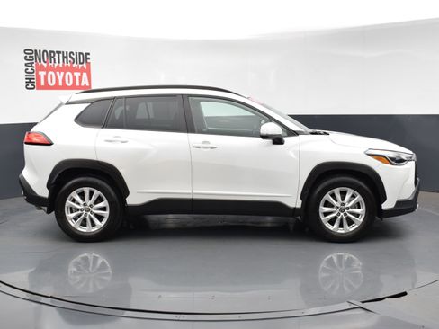 Used 2022 Toyota Corolla Cross LE image 5