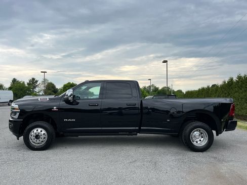 New 2026 RAM 3500 Laramie AWD/4WD image 6
