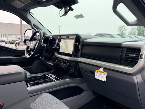 New 2026 Ford F250 XLT w/ XLT Premium Package AWD/4WD image 21