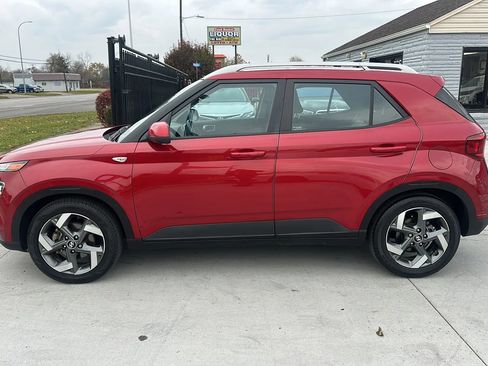 Used 2022 Hyundai Venue SEL image 8