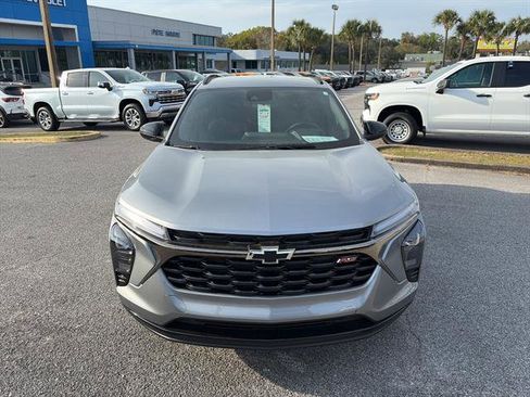 New 2026 Chevrolet Trax RS w/ Driver Confidence Package image 2