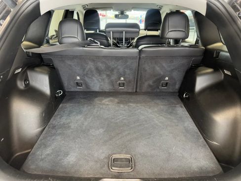 Used 2019 Jeep Cherokee Limited AWD/4WD image 16