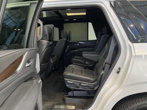 Used 2023 Cadillac Escalade Sport Platinum image 25