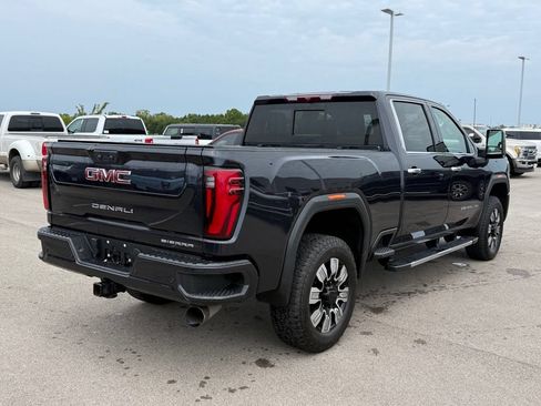 Used 2025 GMC Sierra 2500 Denali AWD/4WD image 18