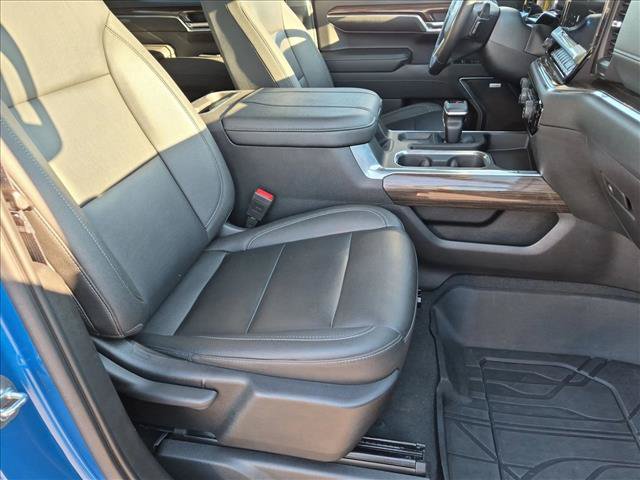 Used 2023 Chevrolet Silverado 1500 RST w/ Convenience Package II AWD/4WD image 18