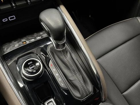 Used 2024 GMC Canyon Denali image 23