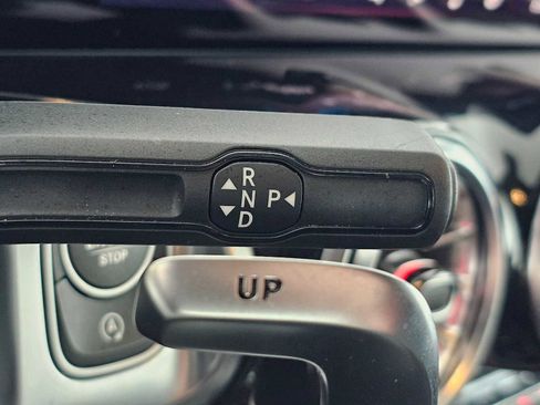 Certified 2025 Mercedes-Benz GLB 35 AMG 4MATIC image 31