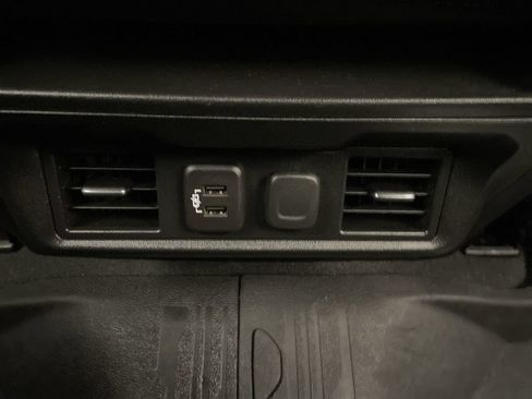 Used 2021 GMC Sierra 1500 SLE AWD/4WD image 15