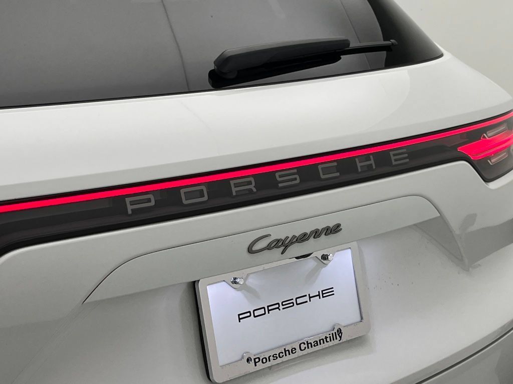 Certified 2023 Porsche Cayenne AWD/4WD image 41