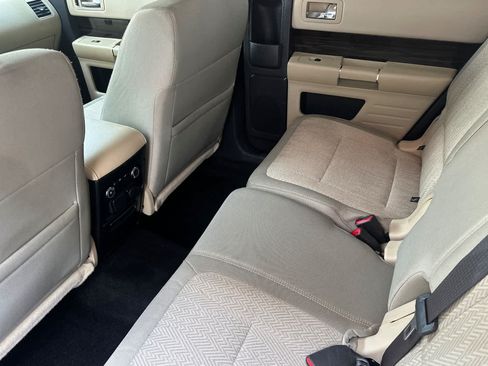Used 2016 Ford Flex SEL FWD image 4