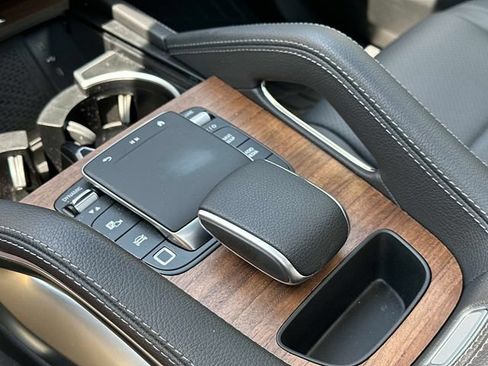 Certified 2025 Mercedes-Benz GLE 350 4MATIC image 32