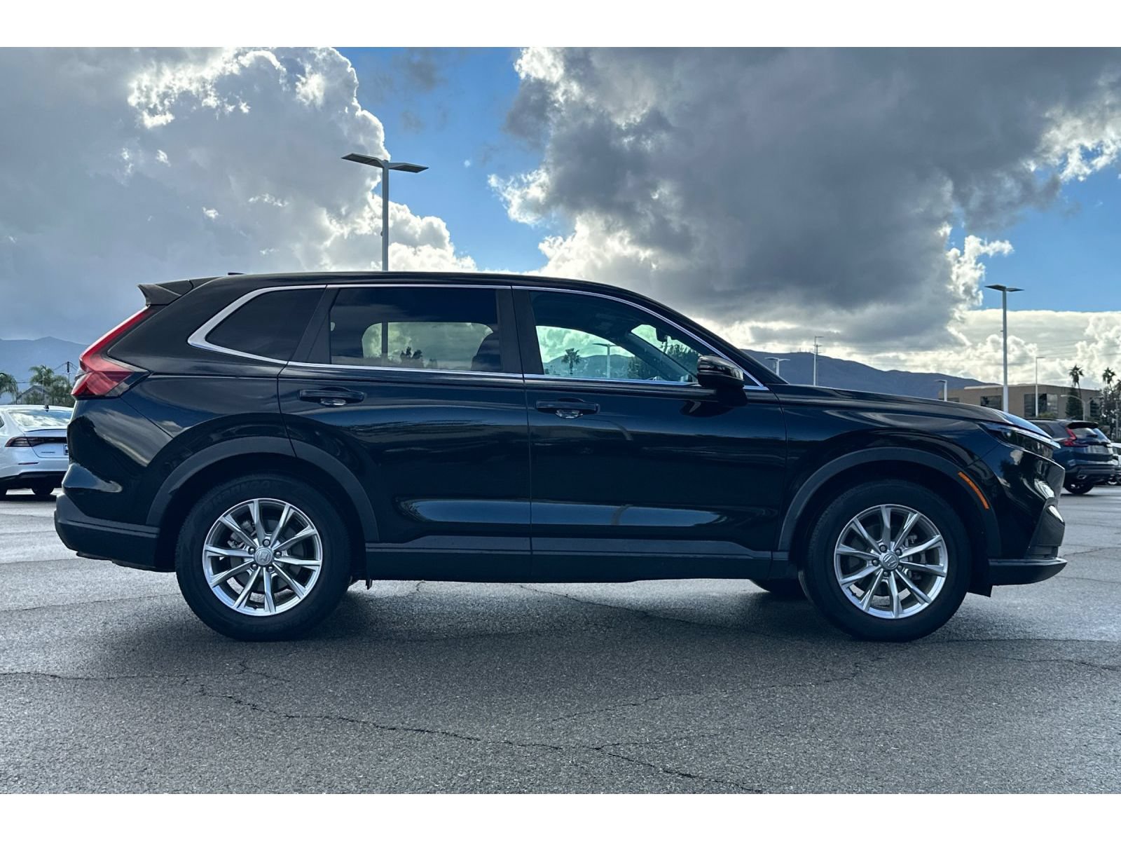 Used 2024 Honda CR-V EX image 7