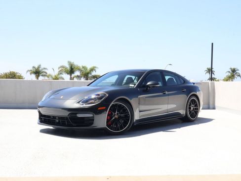 Certified 2019 Porsche Panamera GTS AWD/4WD image 1